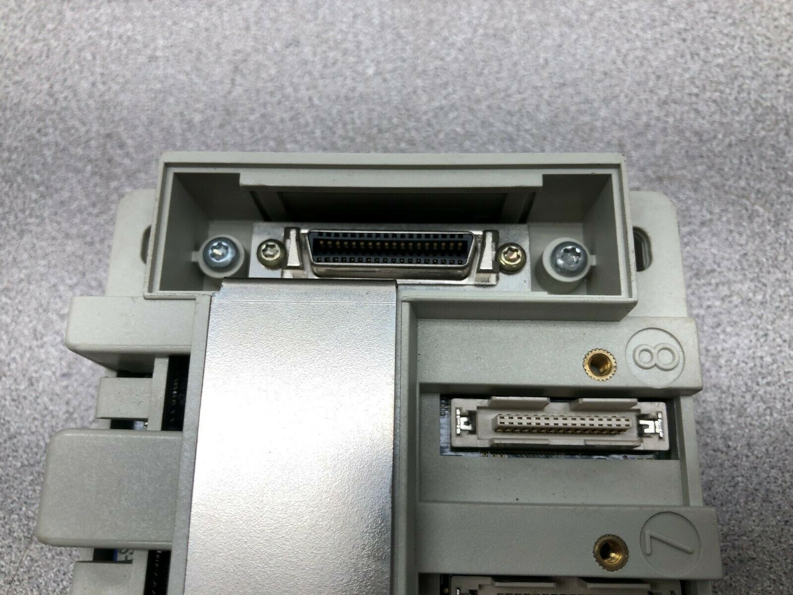 USED SIEMENS 8 SLOT RACK CHASSIS MOUNT TERMINAL BLOCK 6FC5211-0AA00-0AA0