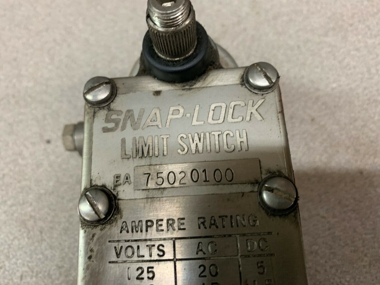 NEW NO BOX NAMCO SNAP-LOCK LIMIT SWITCH EA75020100