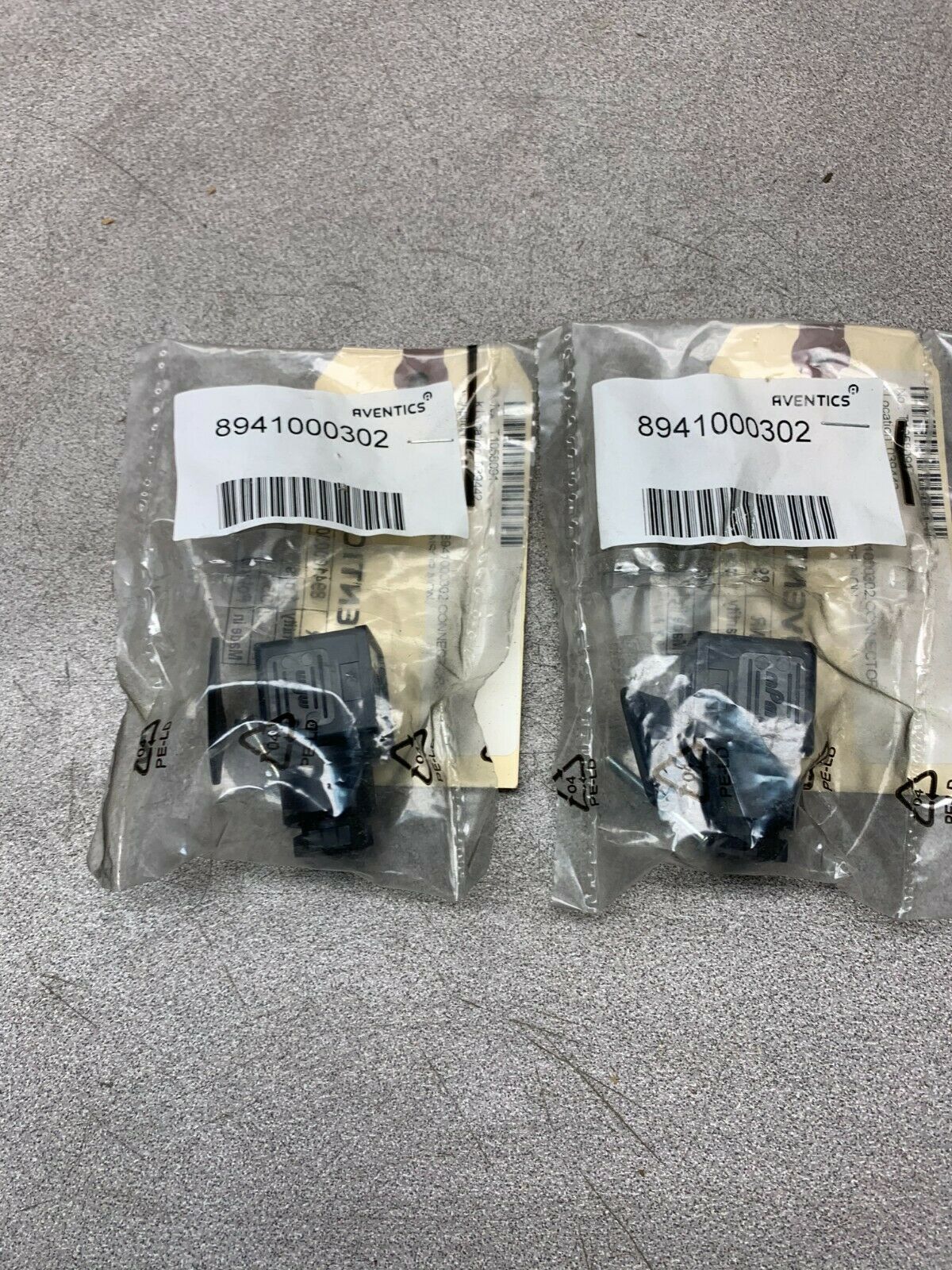 LOT OF 2 NEW IN BAG REXROTH CONNECTOR 8941000302