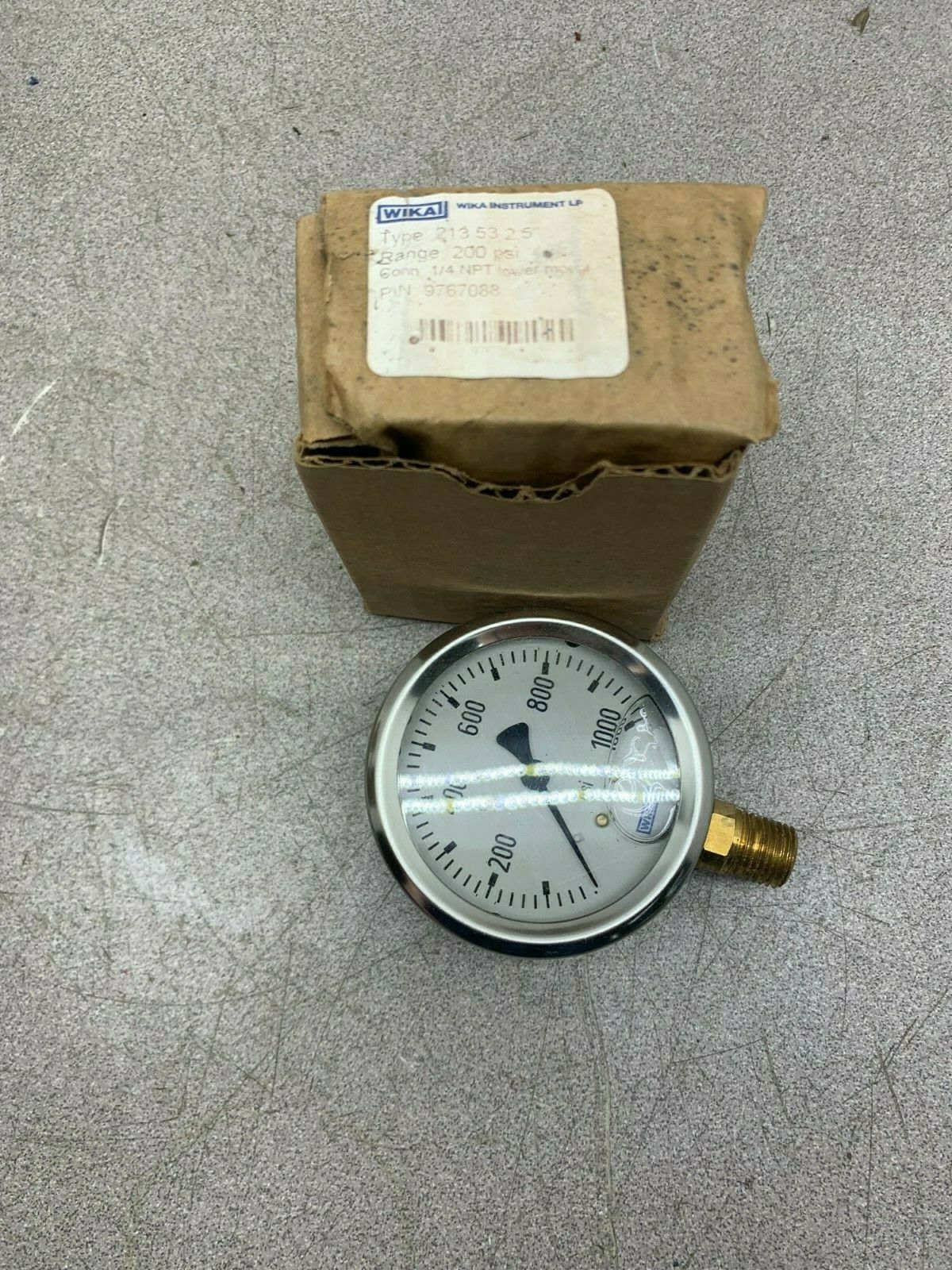 NEW IN BOX WIKA 200 PSI 1/4 NPT PRESSURE GAUGE 9767088