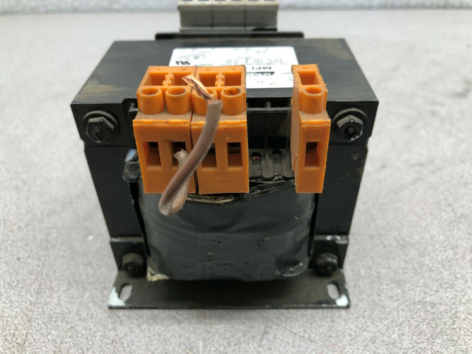 USED SIGNAL TRANSFORMER 400 VA 100-230 VAC PRI 14 VAC SEC MPI-400-28