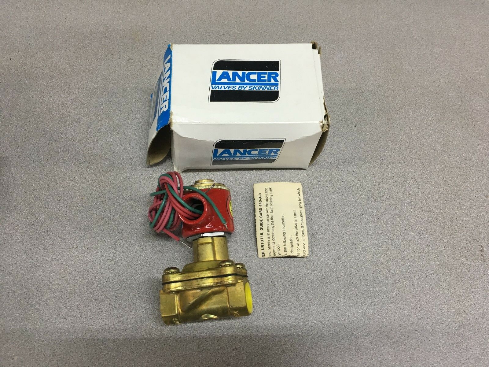 NEW IN BOX LANCER SKINNER SOLENOID VALVE 4LG2LB4150