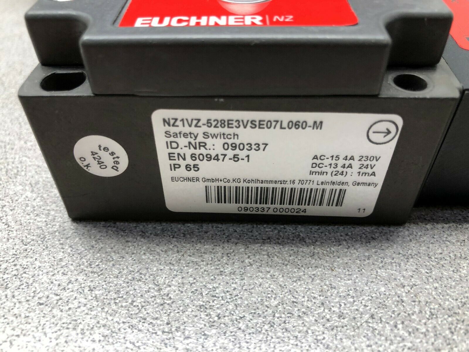 NEW IN BOX EUHNER SAFETY SWITCH NZ1VZ-528E3VSE07L060-M