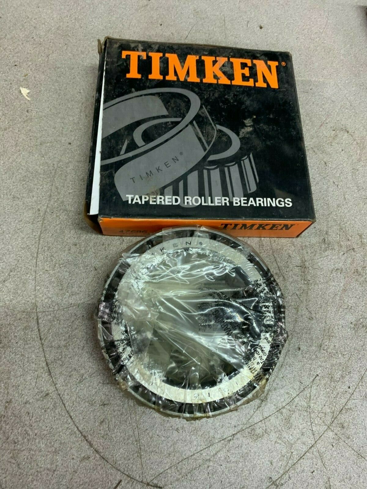 NEW IN BOX TIMKEN ROLLER BEARING 47686