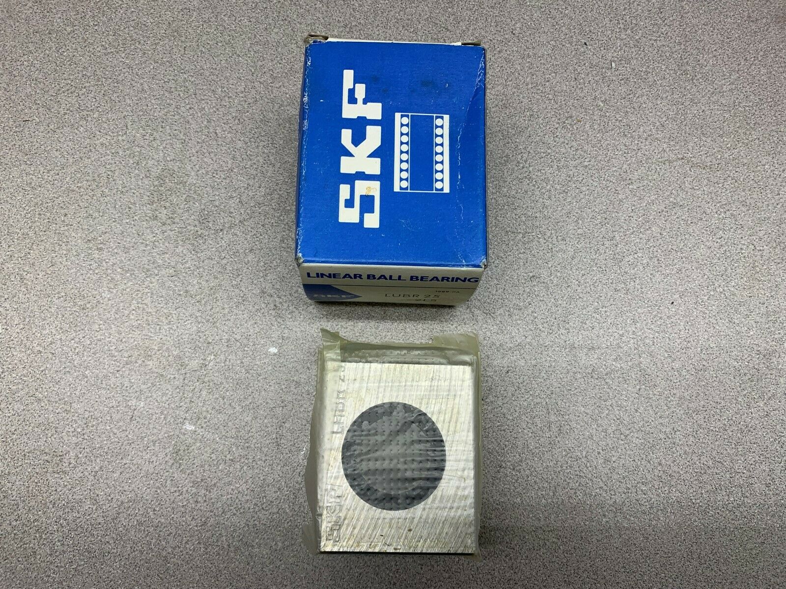 NEW IN BOX SKF BEARING LUBR25-2LS