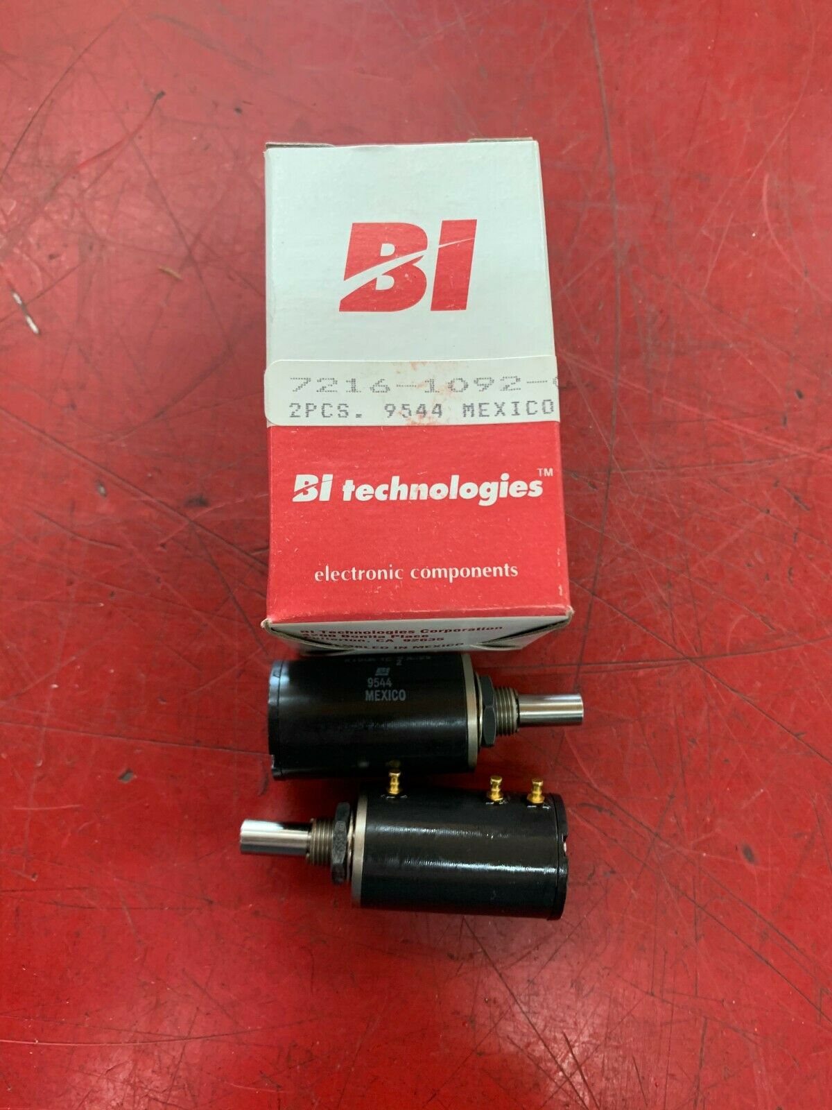 BOX OF 2 NEW IN BOX BI TECHNOLOGIES POTENTIOMETER 7216-1092-0