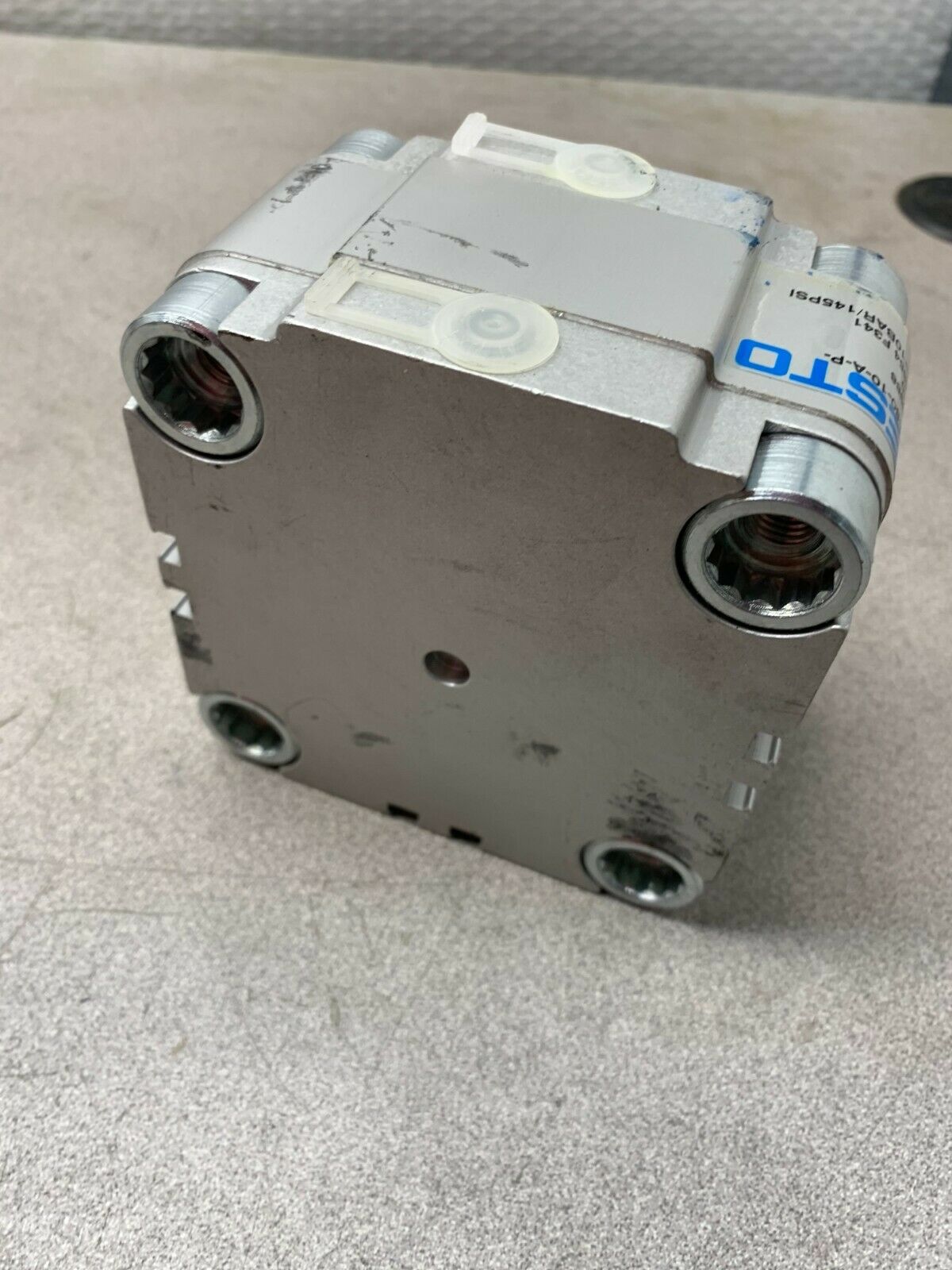 NEW NO BOX FESTO PNEUMATIC COMPACT CYLINDER ADVU-80-10-A-P-A