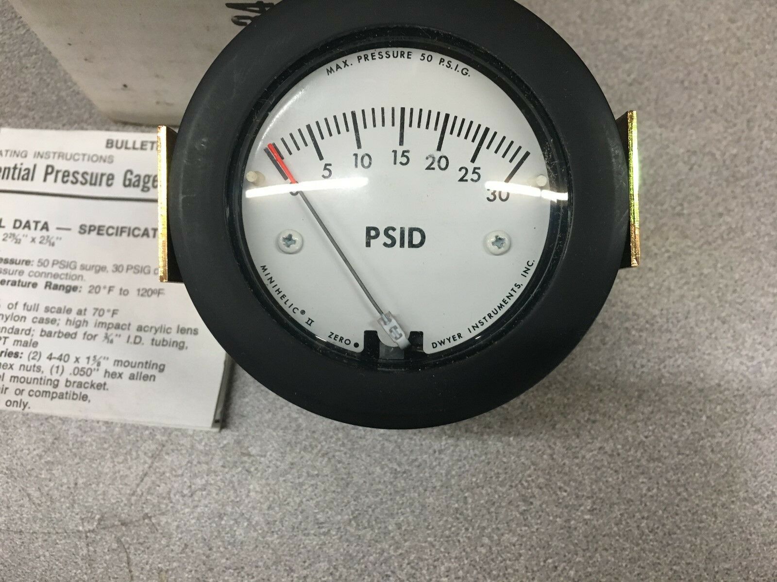 NEW IN BOX DWYER N03G SERIES 5000 MINIHELIC PRESSURE GAUGE 2-2530