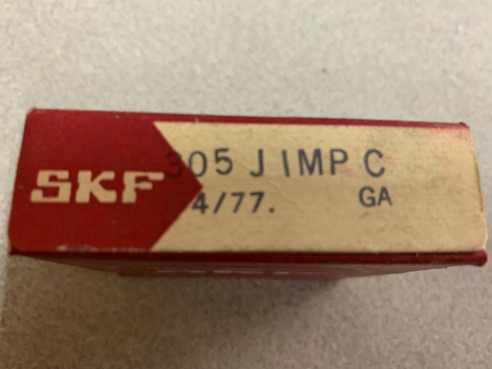 NEW IN BOX SKF BEARING 305 J IMP C