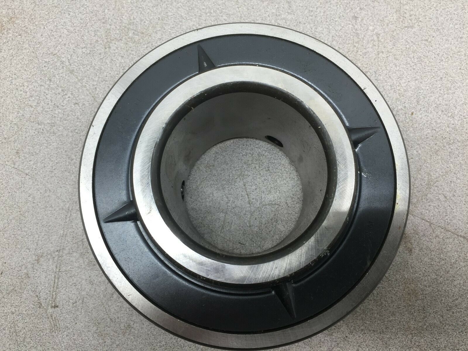 NEW NO BOX NTN INSERT BEARING UC313