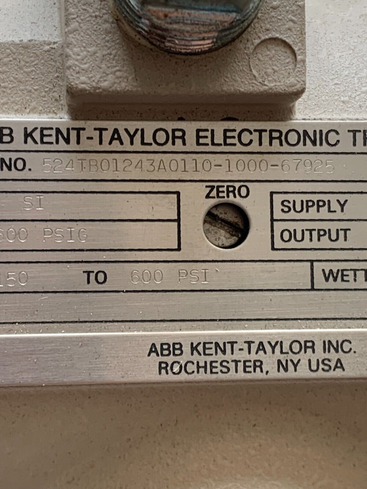 NEW ABB KENT-TAYLOR ELECTRONIC TRANSMITTER 524TB01243A0110-1000-67925