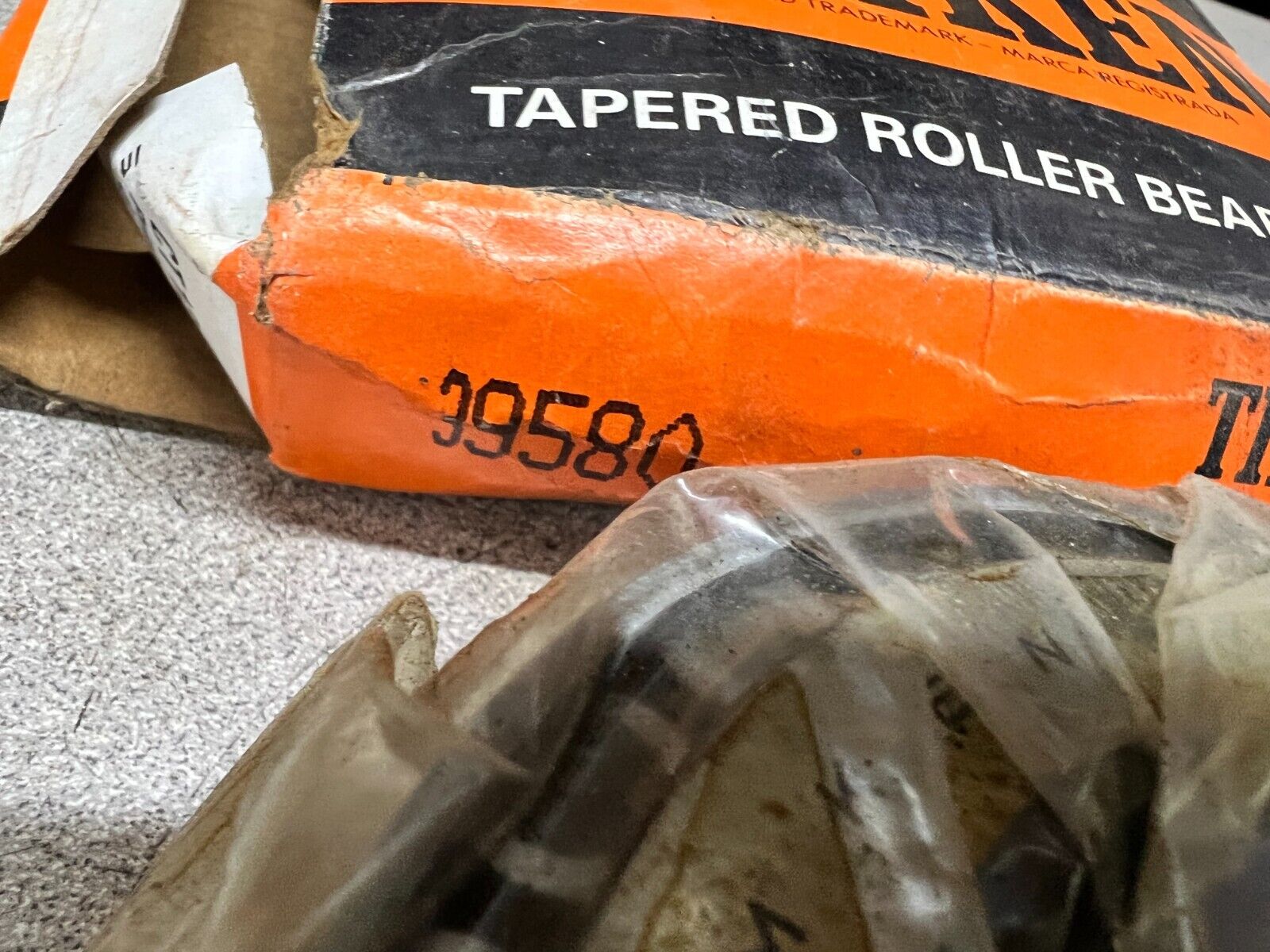 NEW IN BOX TIMKEN ROLLER BEARING 39580