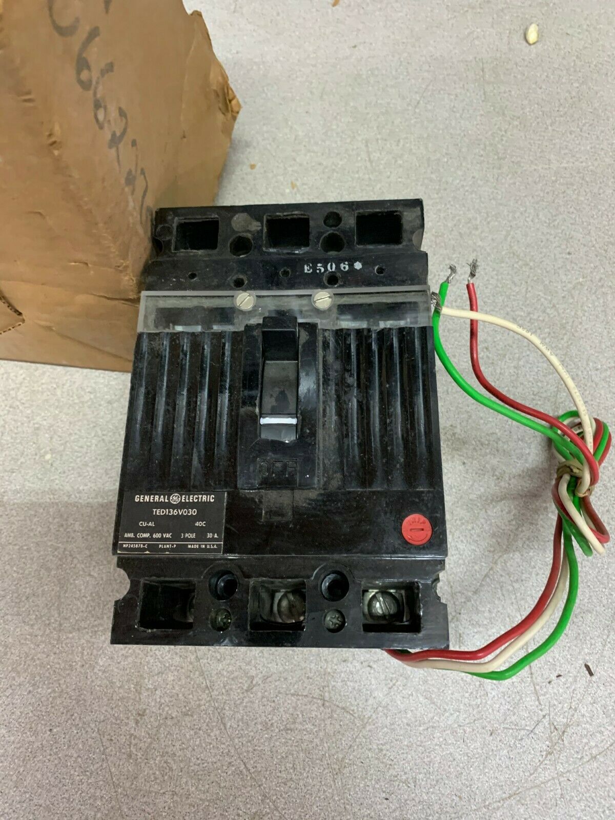 NEW NO BOX GENERAL ELECTRIC 3 POLE 30AMP CIRCUIT BREAKER TED136V030