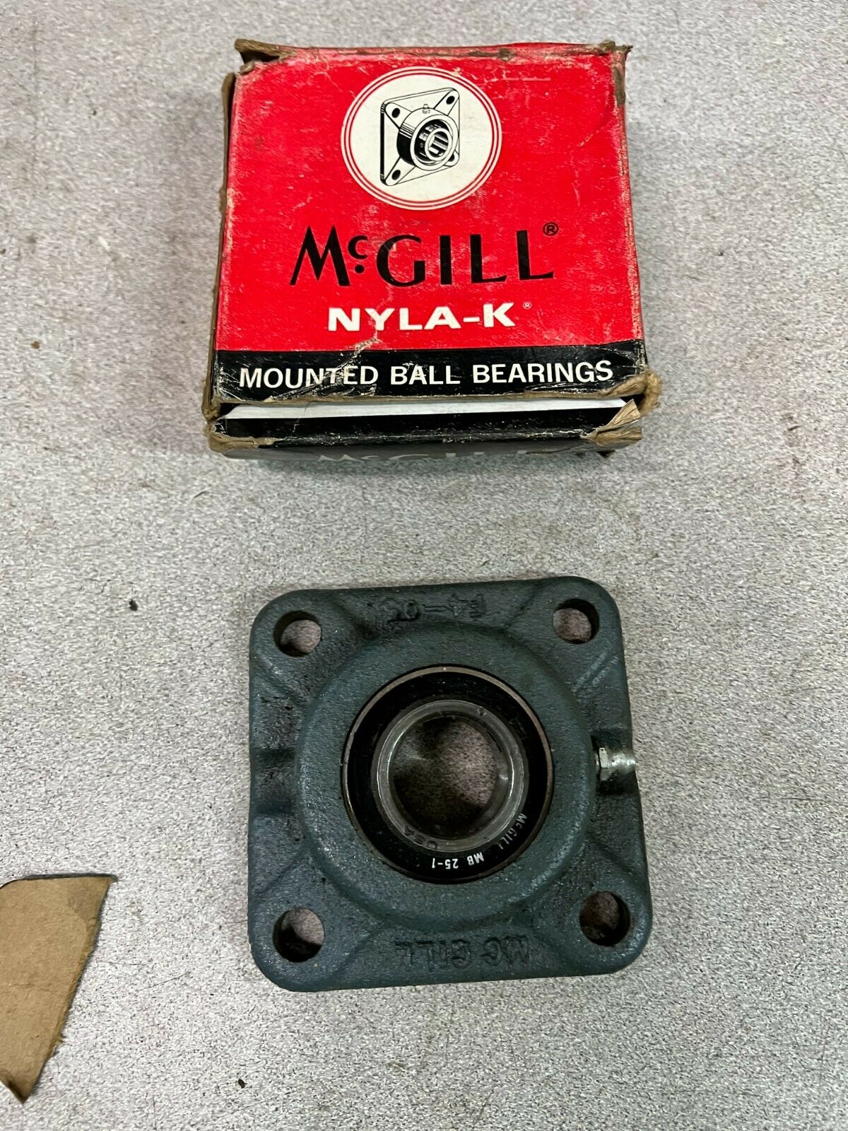 NEW IN BOX MCGILL MB 25-1 4 BOLT FLANGE BEARING  FC4-25-1