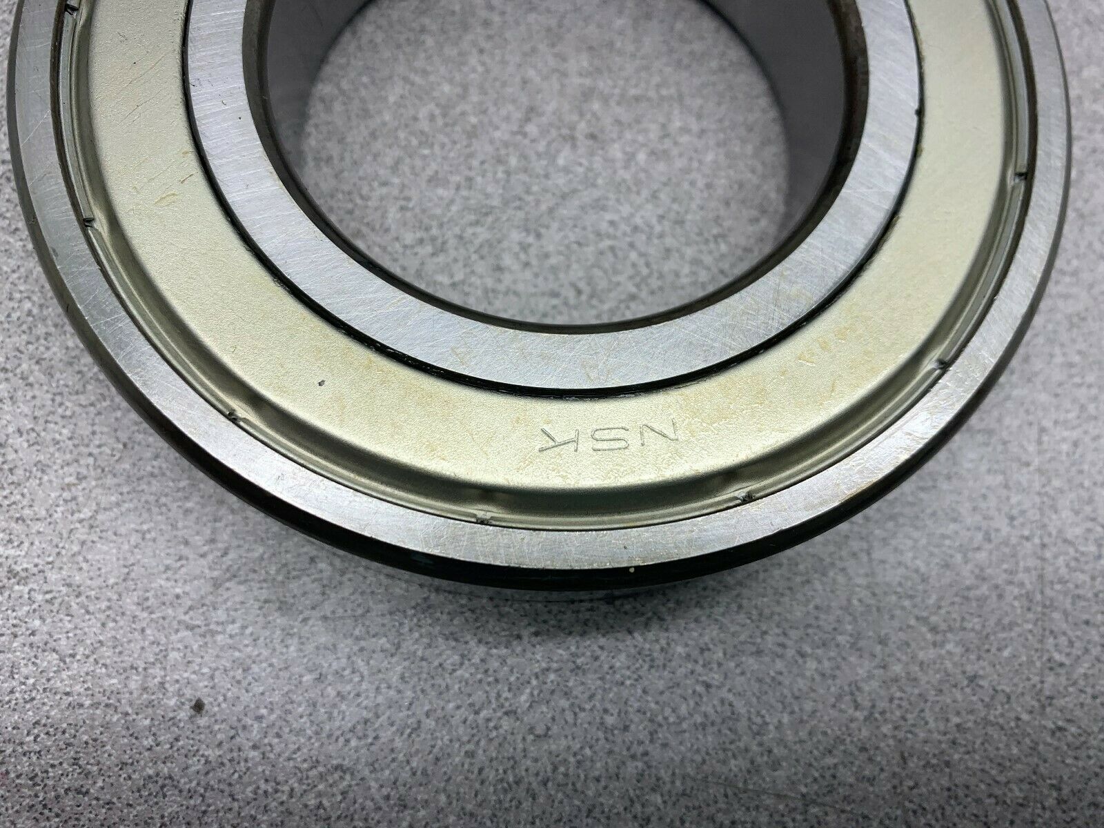 NEW NO BOX NSK BEARING 6212Z