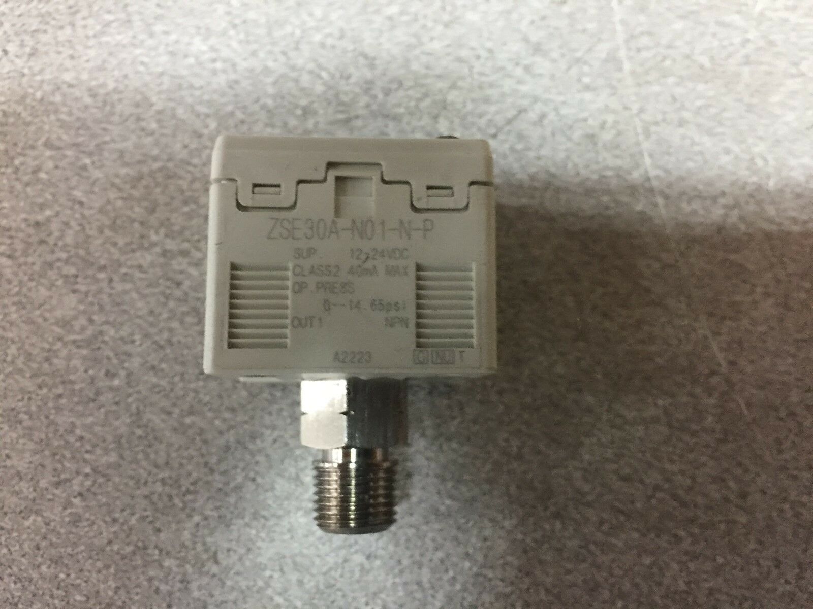 NEW NO BOX SMC PRESSURE SENSOR ZSE30A-NO1-N-P