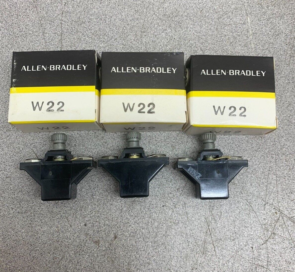 LOT OF 3 NEW IN BOX ALLEN-BRADLEY HEATER ELEMENTS W22