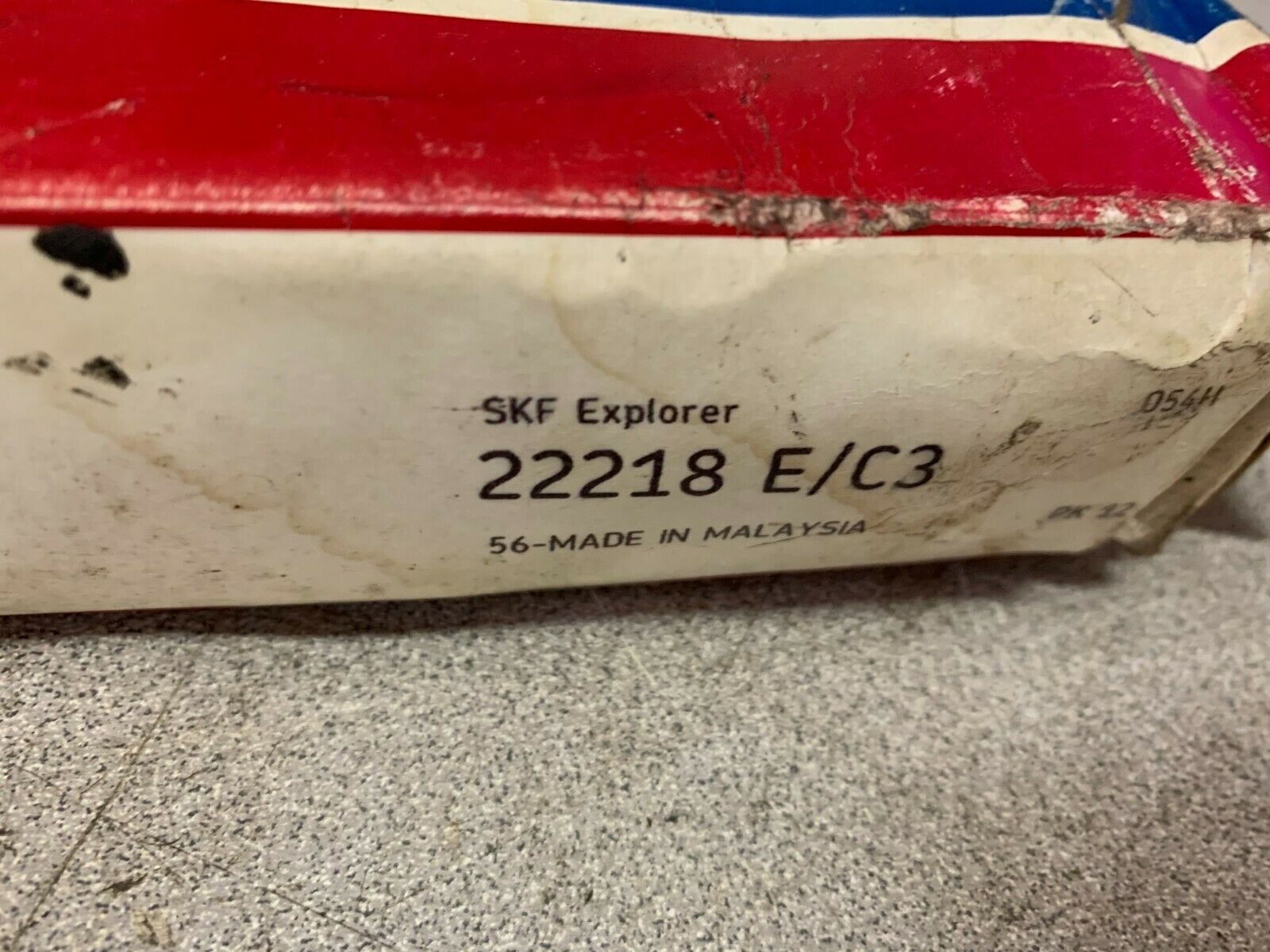 NEW IN BOX SKF ROLLER BEARING 22218 E/C3