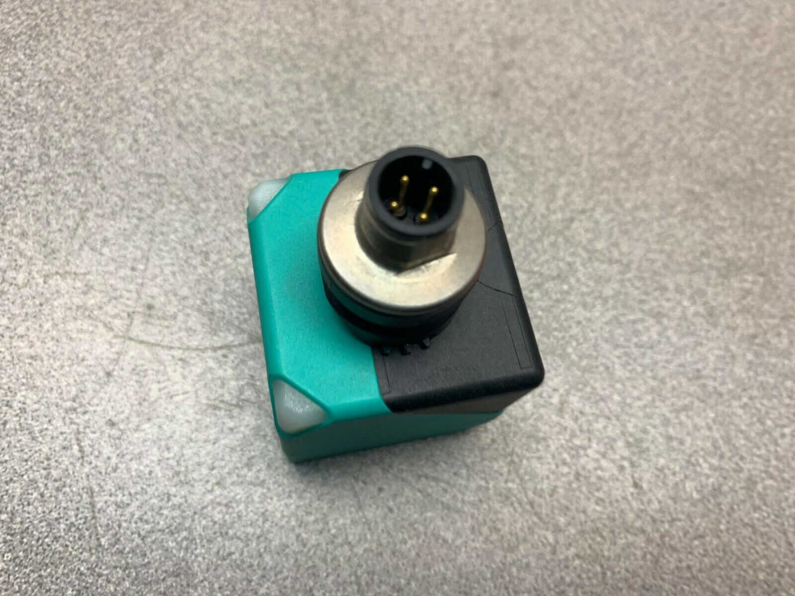 NEW NO BOX PEPPERL+FUCHS SENSOR NCN40-L2-E0-V1