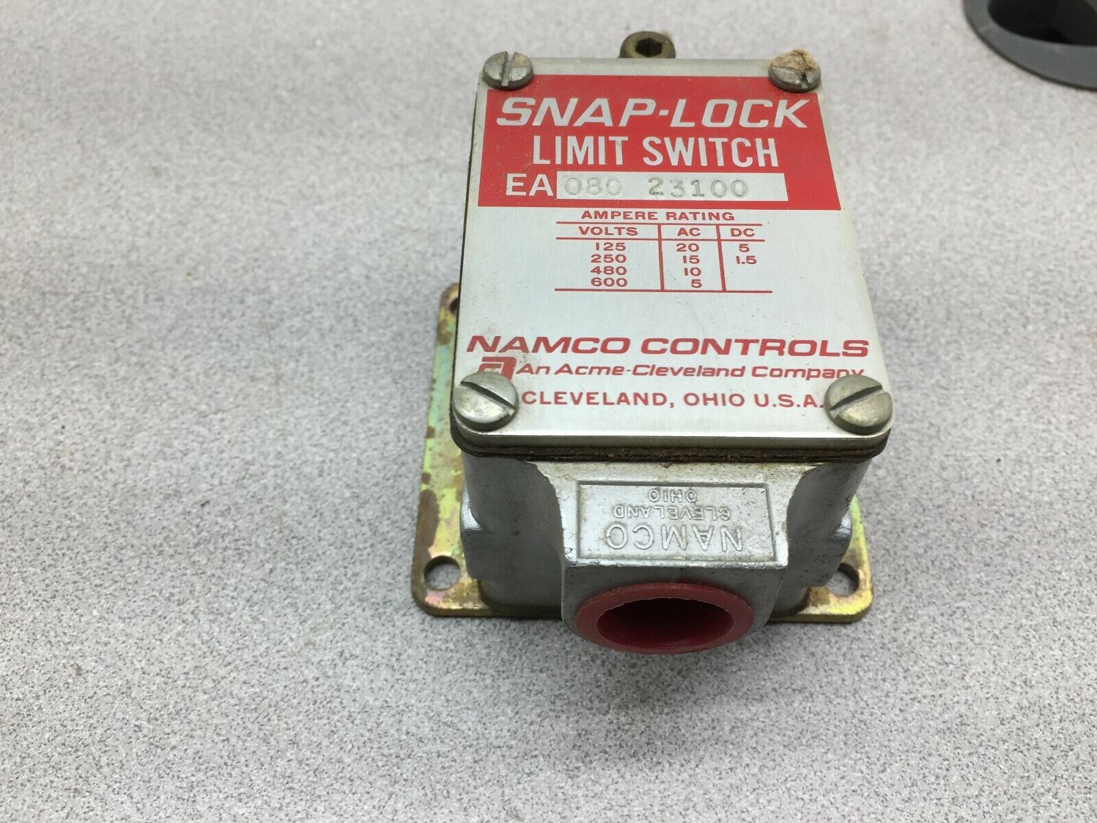 NEW NO BOX SNAP-LOCK LIMIT SWITCH EA 080-23100