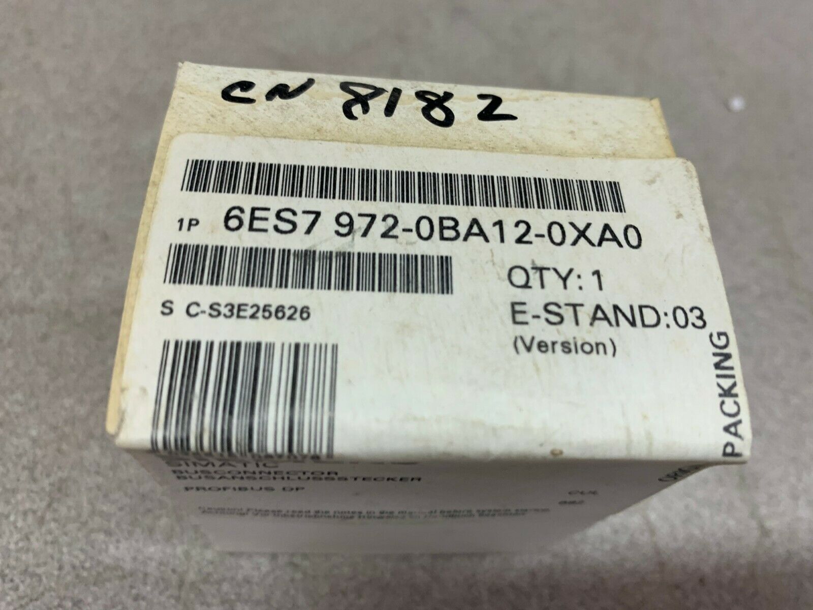 NEW IN BOX SIEMENS BUSS CONNECTOR  6ES7 972-0BA12-0XA0