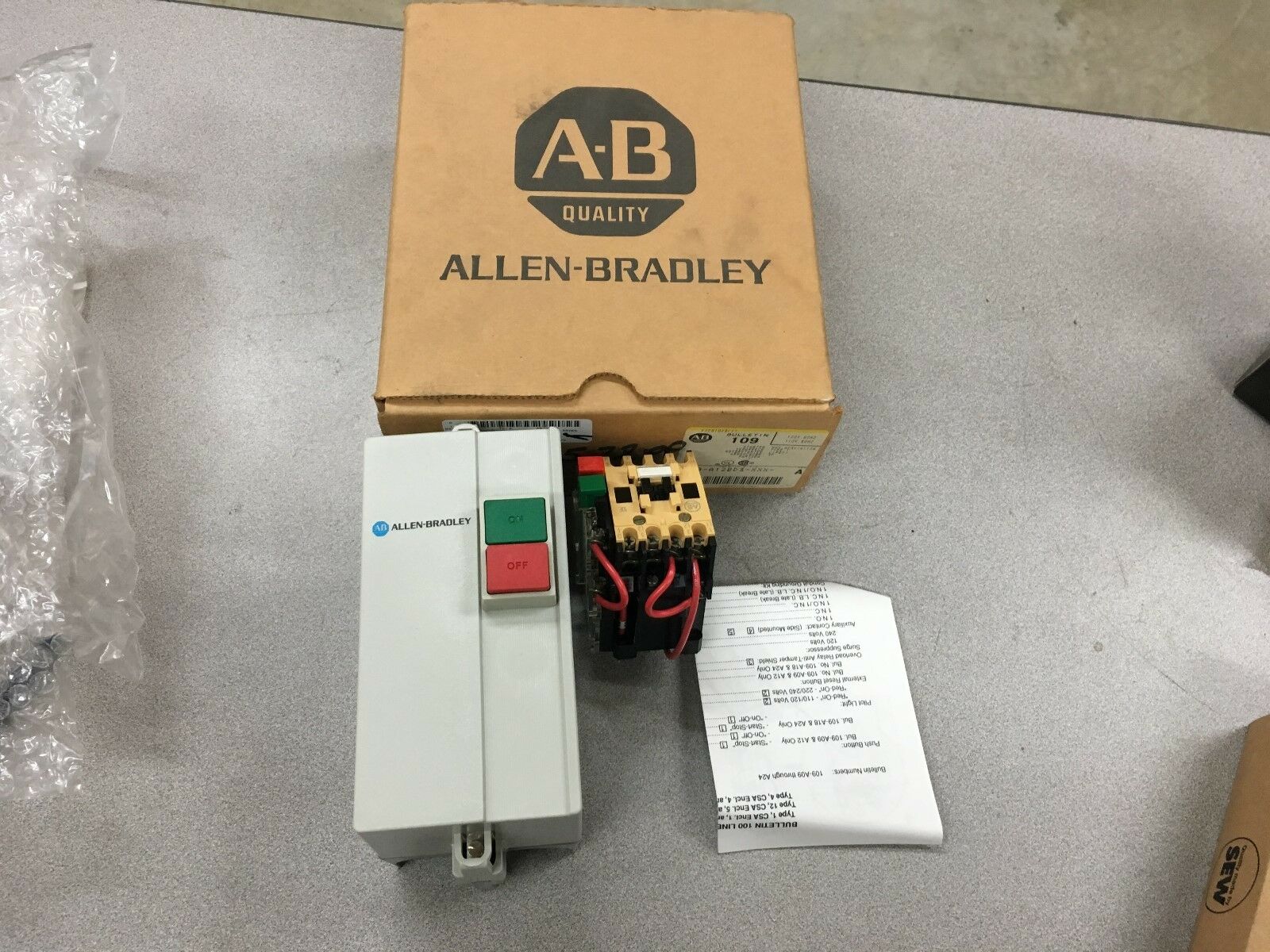 NEW IN BOX ALLEN-BRADLEY STARTER 109-A12BD3-XXX-1E SERIES A