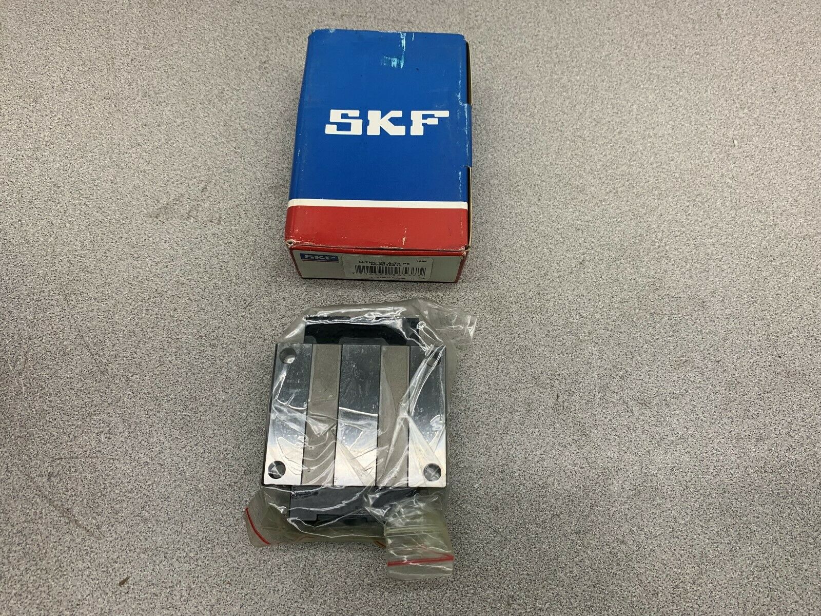 NEW IN  BOX SKF BEARING LLTHC 20 A-TO- P5 M/P010612