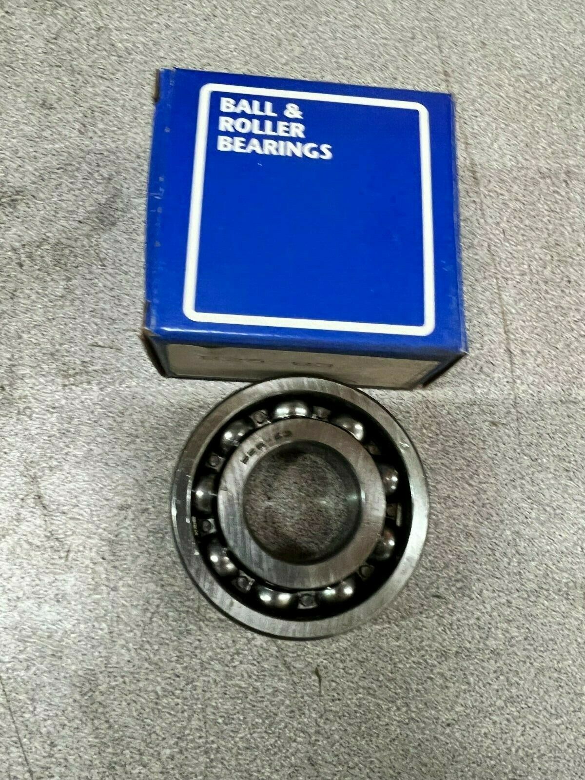 NEW IN BOX NSK 62/28 ROLLER BEARING B25-83