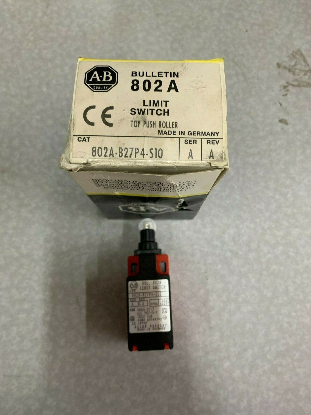 NEW IN BOX ALLEN BRADLEY LIMIT SWITCH 802A-B27P4-S10 SERIES A