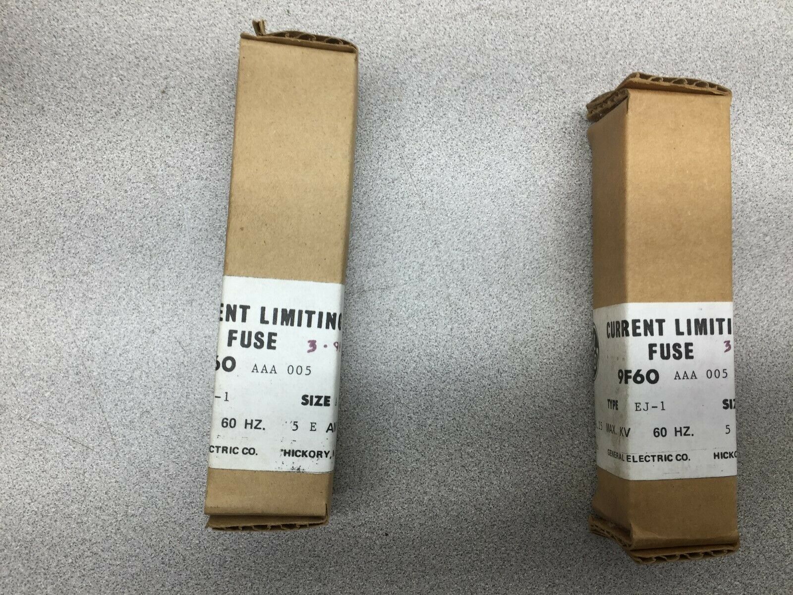 NEW IN BOX LOT OF 2 GE TYPE EJ-1 CURRENT LIMITING FUSE 9F60-AAA-005