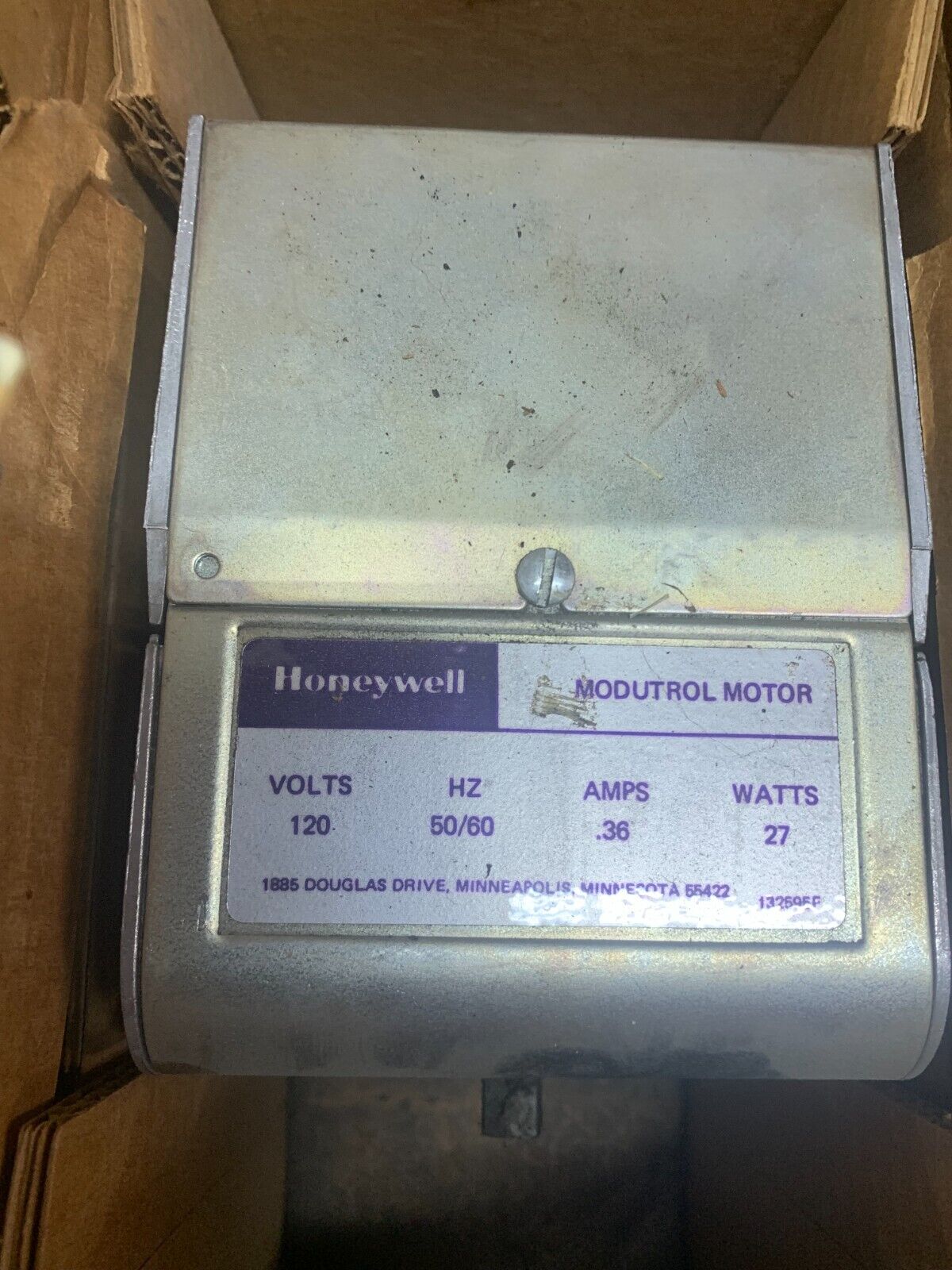 NEW IN BOX HONEYWELL MODUTROL MOTOR M934A1318