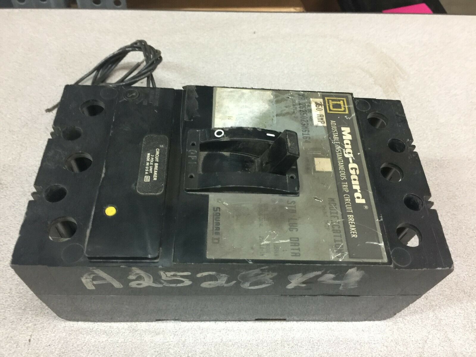 USED SQUARE D 250AMP 2POLE 600VAC MAG-GARD BREAKER KAL2625023M6164