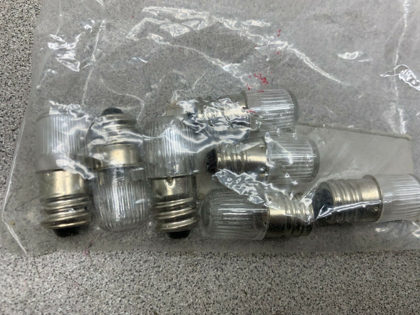 LOT OF 7 NEW NO BOX NORMAN  BULBS NE-45/B7A