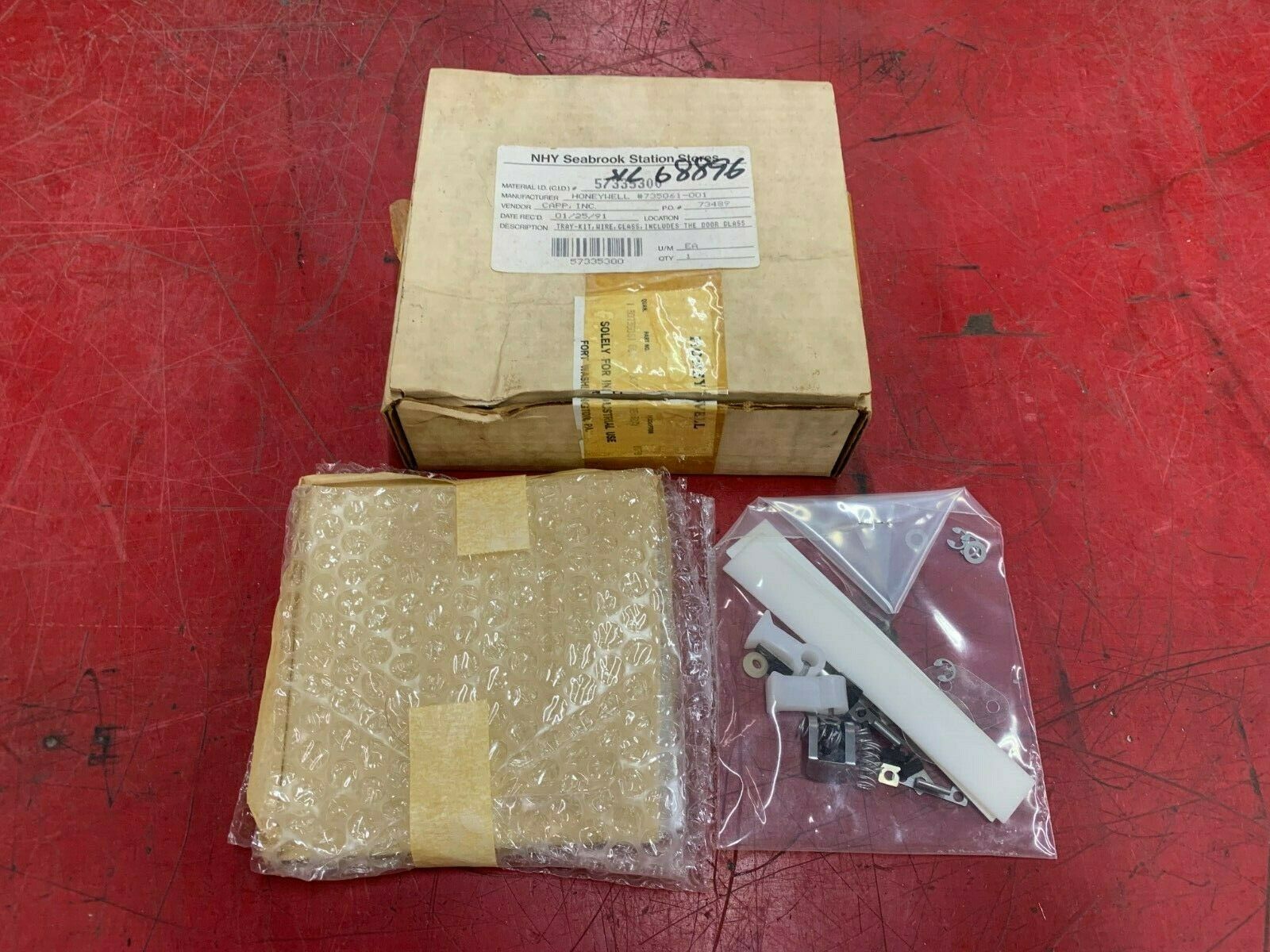 NEW IN BOX HONEYWELL TRAY-KIT WIRE GLASS 735061-001