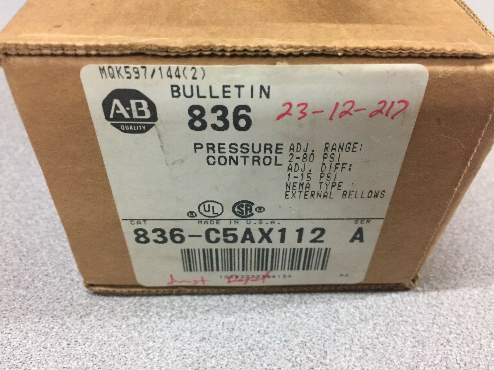 NEW IN BOX ALLEN BRADLEY PRESSURE CONTROL SWITCH 836-C5AX112