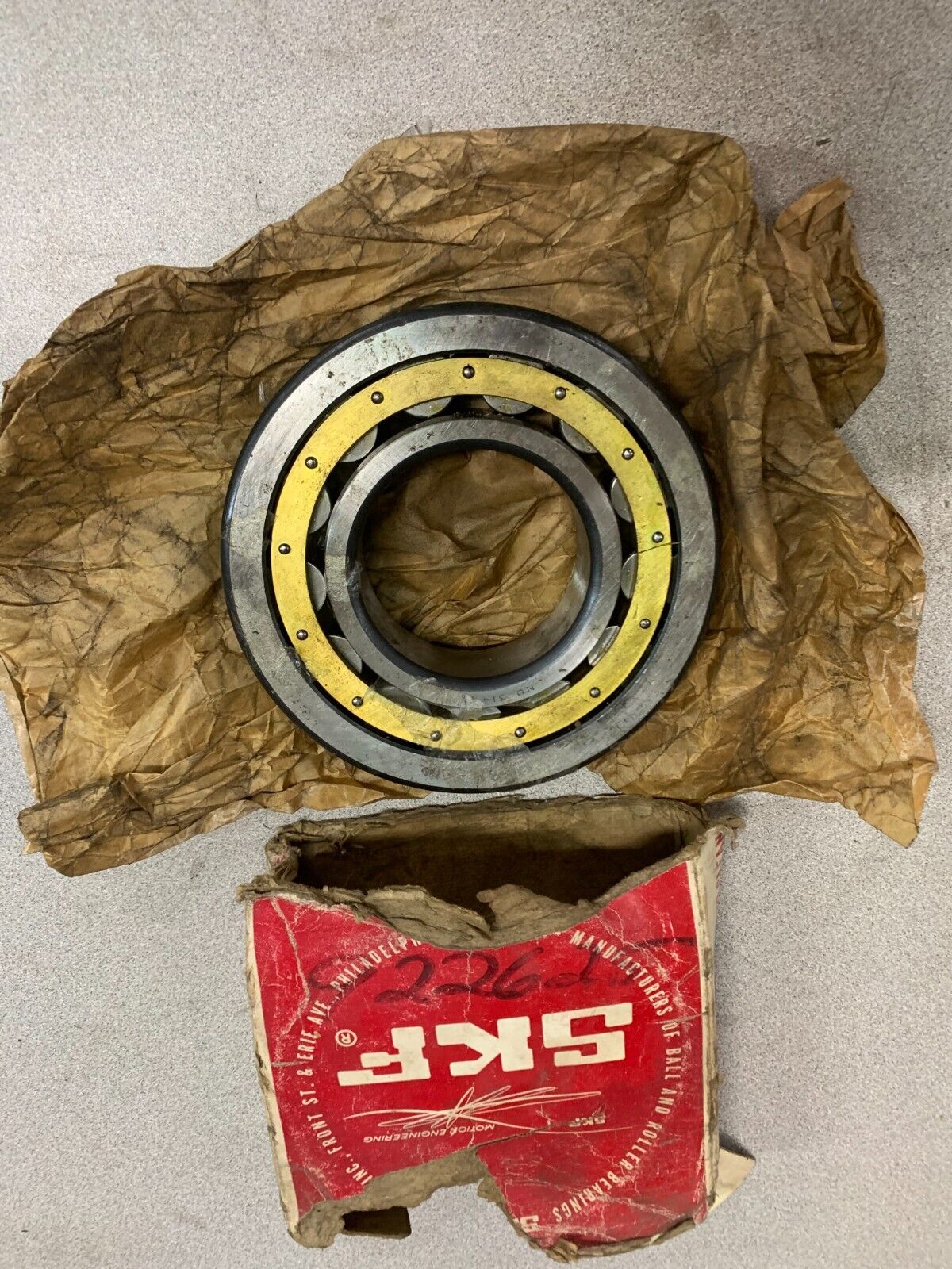 NEW IN BOX SKF BALL BEARING NU 314 M