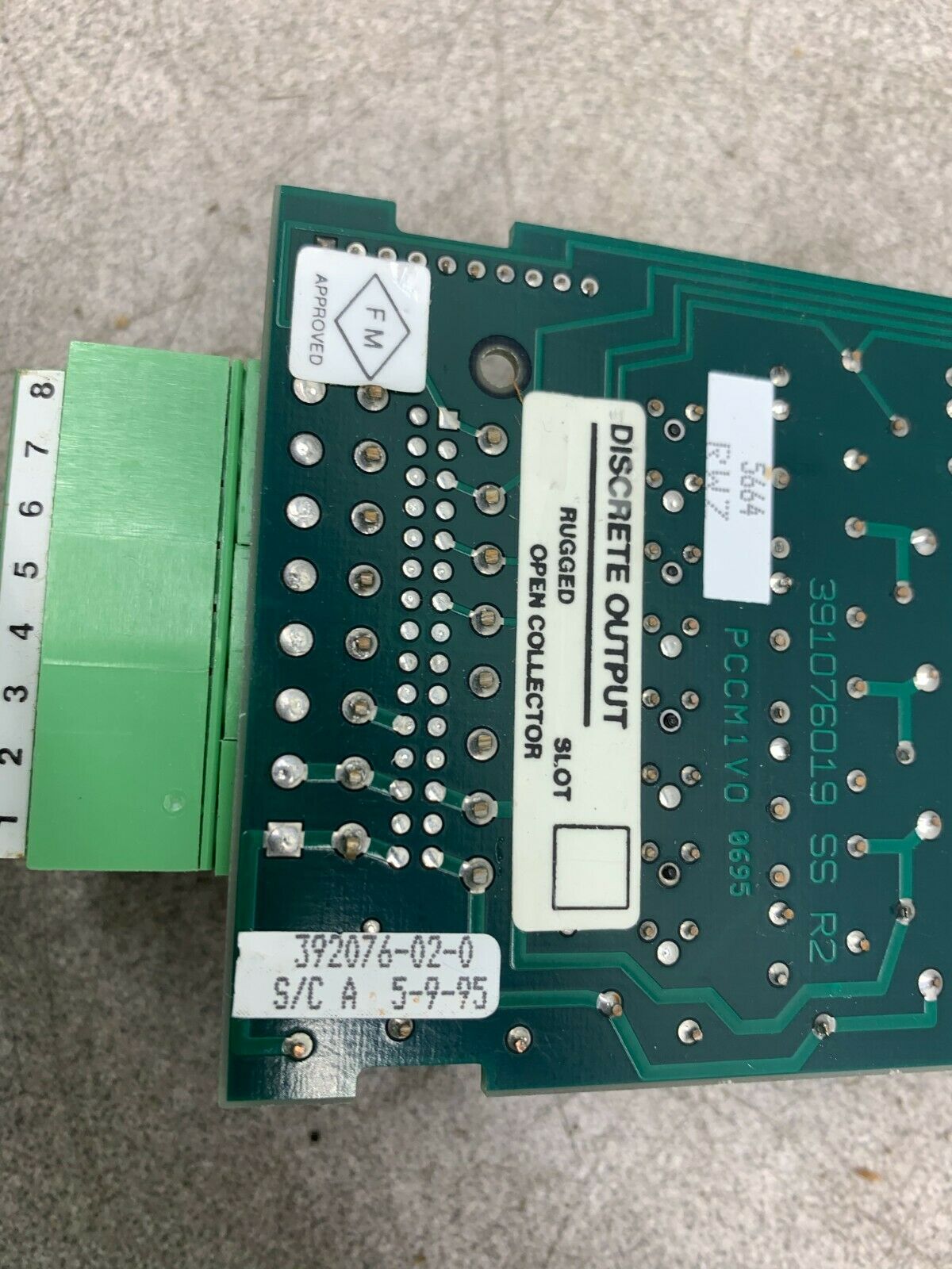 USED EMERSON CIRCUIT BOARD 392076-02-0