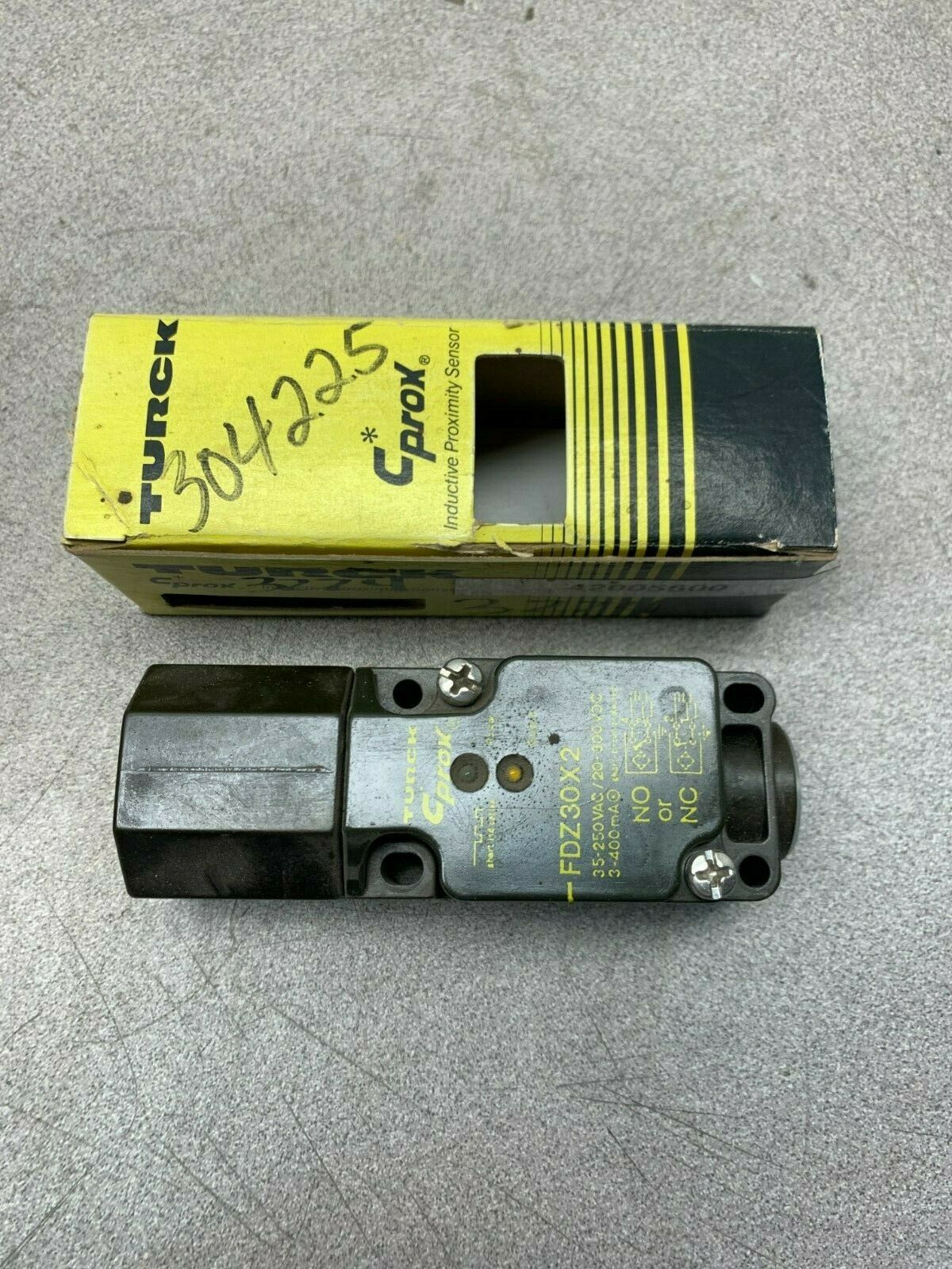 NEW IN BOX TURCK SENSOR FDZ30X2