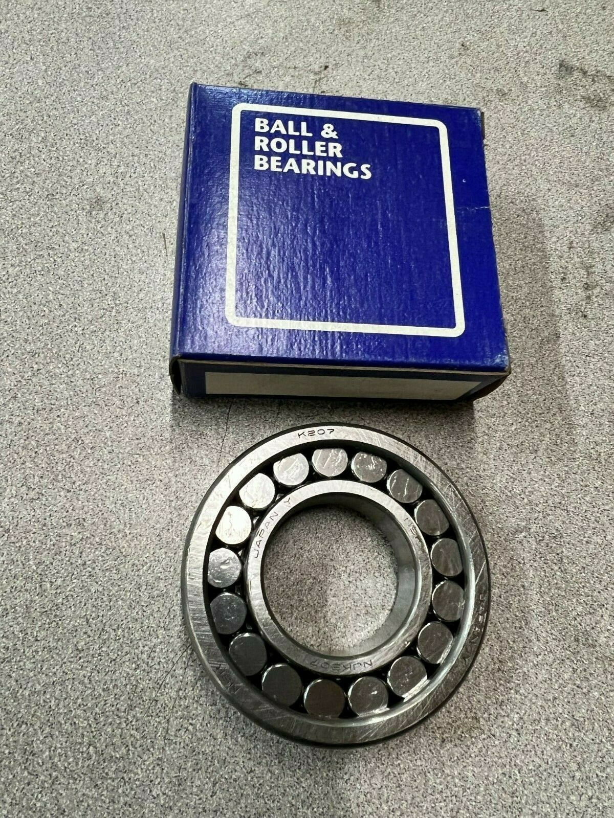 NEW IN BOX NSK NUK207 K207 CYLINDRICAL BEARING  NJK207