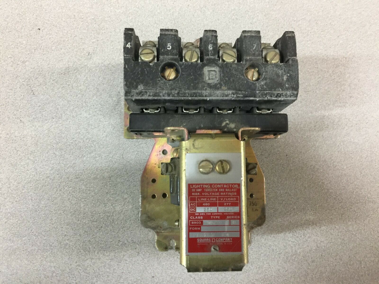 USED SQUARE D 208/220VAC COIL LIGHTING CONTACTOR 8903MG-3