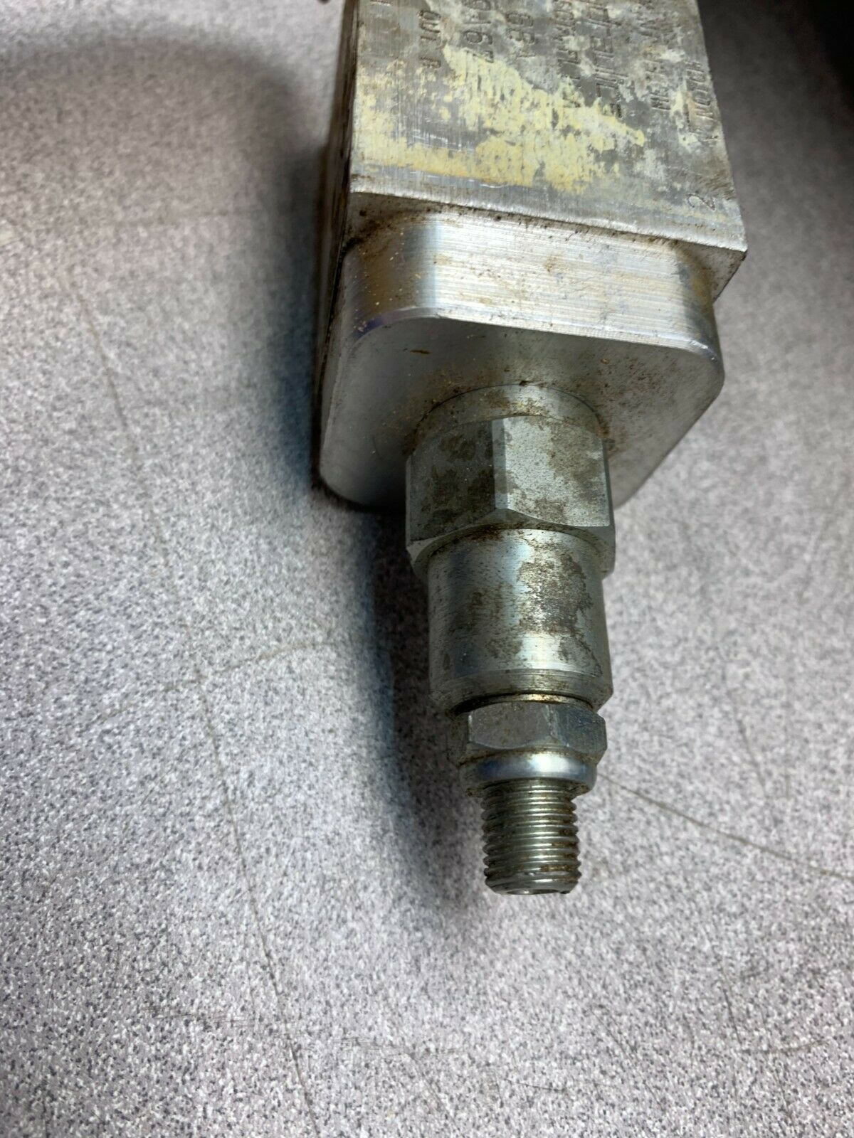 USED SUN HYDRAULICS VALVE GBA 9A67