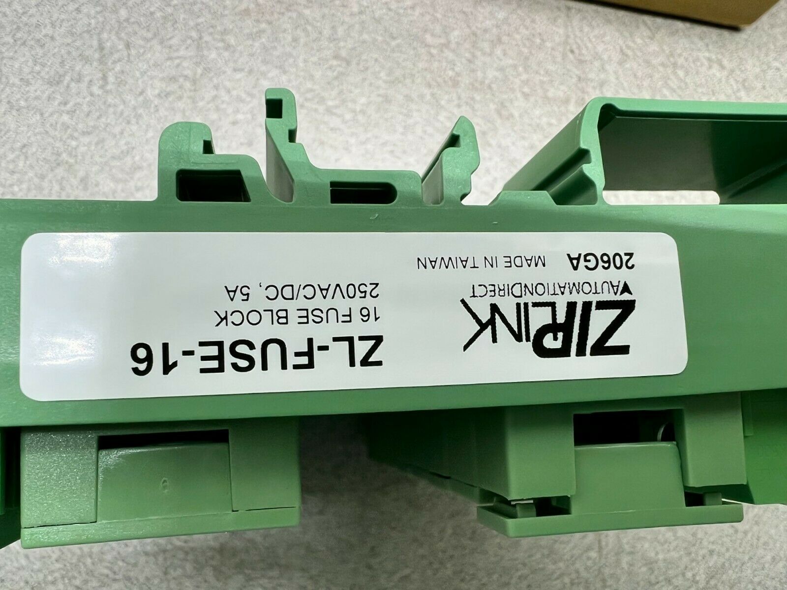 NEW IN BOX ZIPLINK 206GA FUSE BLOCK ZL-FUSE-16