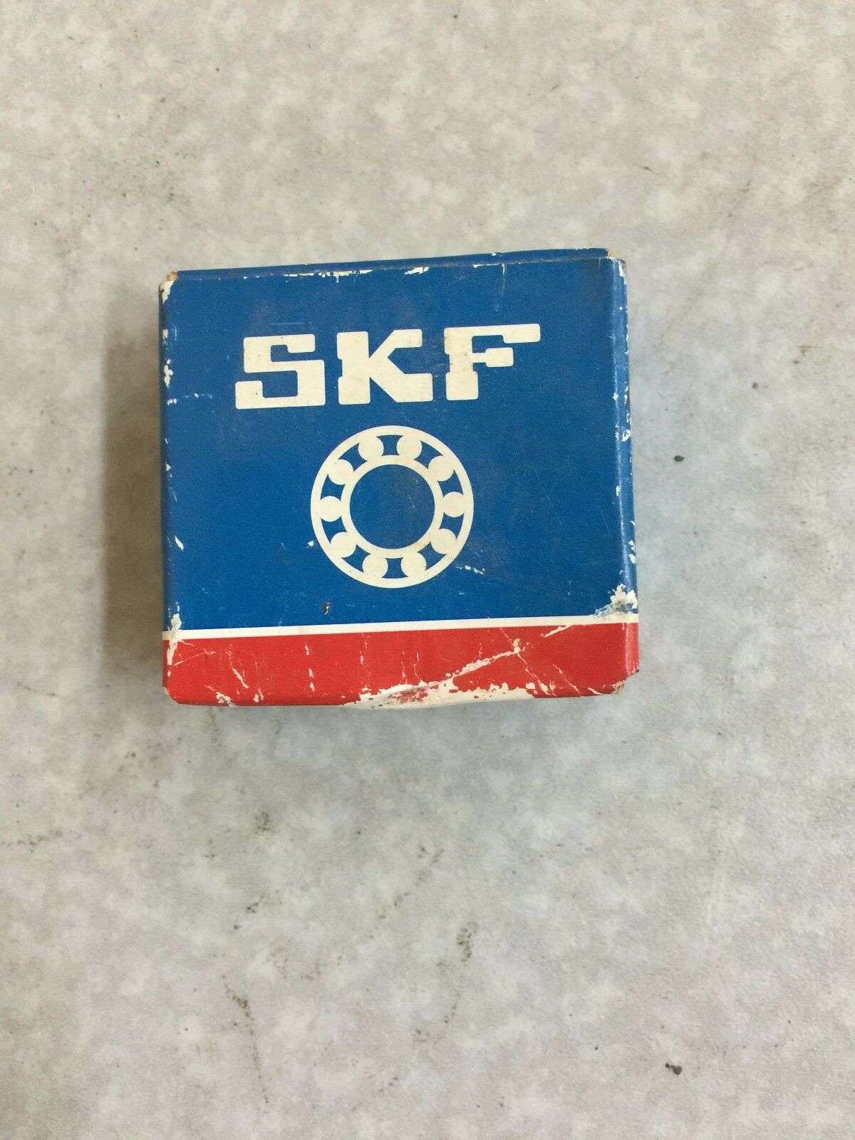 NEW IN BOX SKF ROLLER BEARING 6204-2RSJEM