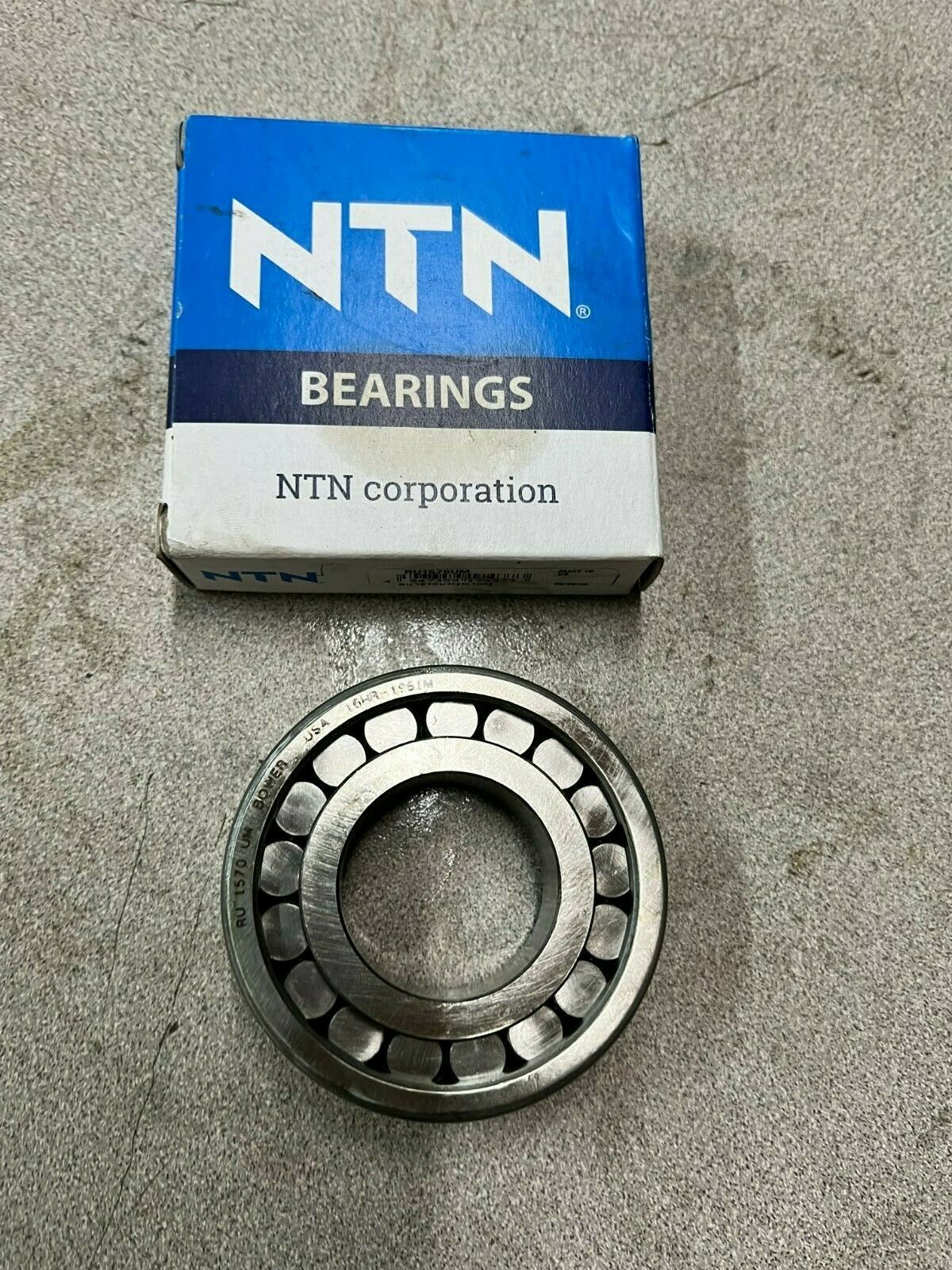 NEW IN BOX NTN/BOWER CYLINDRICAL BEARING RU1570UM