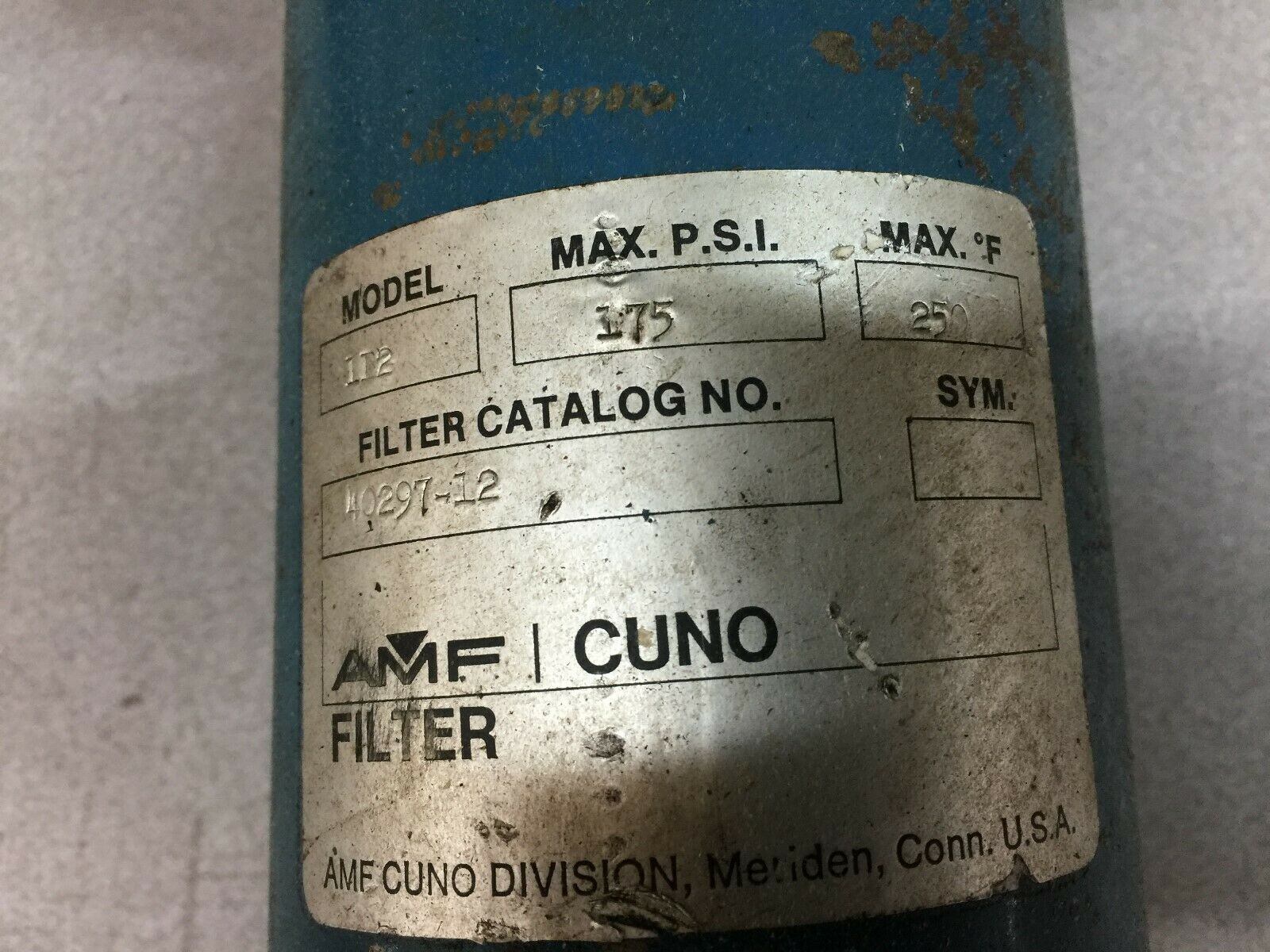 USED CUNO FILTER 175 PSI MAX 250 DEG F MAX MODEL 1T2 FILTER 40297-12