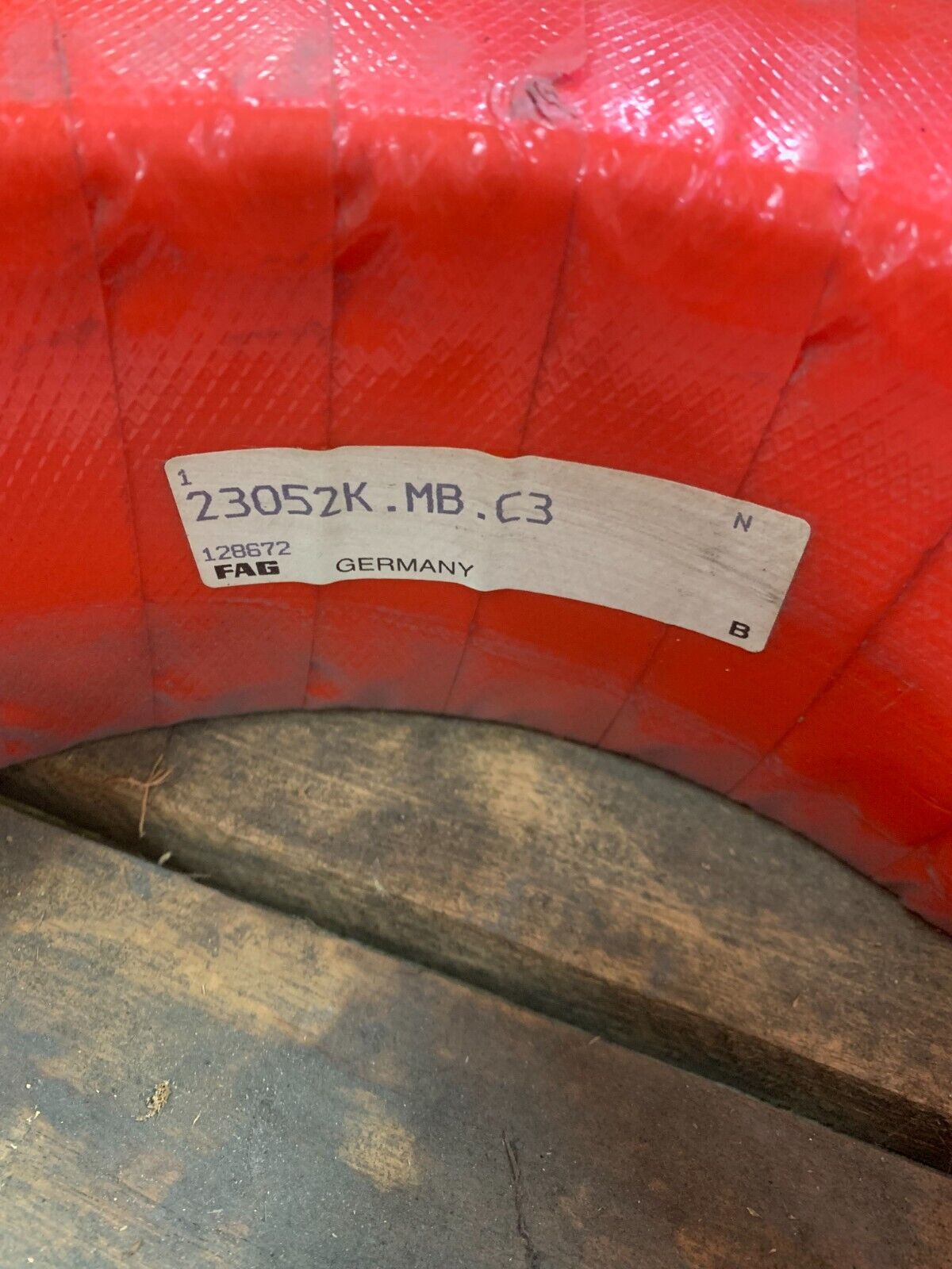 NEW FAG 23052KMBC3 SPHERICAL ROLLER BEARING 23052K.MB.C3