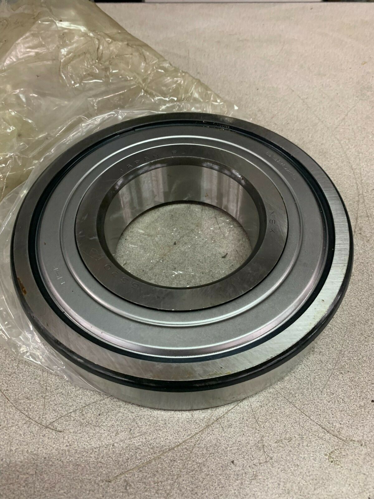 NEW NO BOX NSK SPHERICAL ROLLER BEARING 6320C3