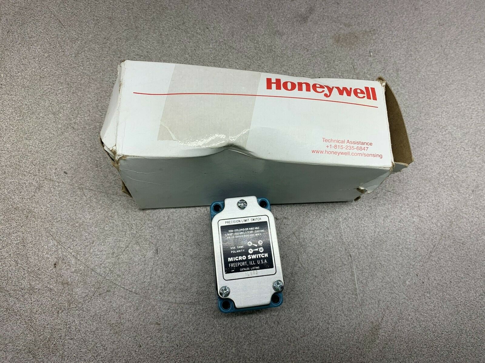 NEW IN BOX HONEYWELL SWITCH 1LS53