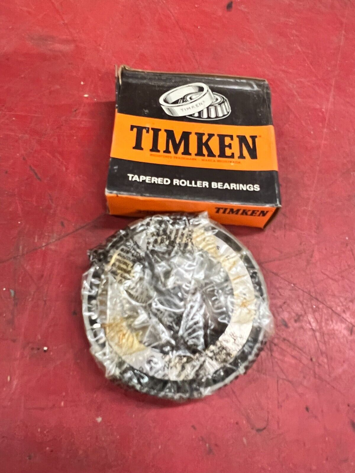 NEW IN BOX TIMKEN ROLLER BEARING 390