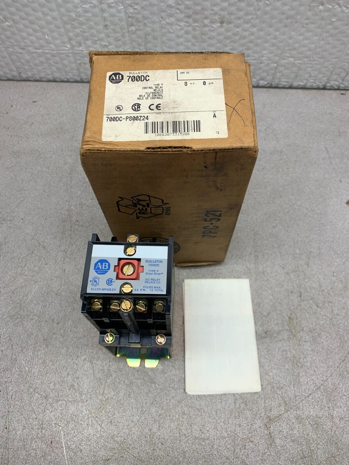 NEW IN BOX ALLEN-BRADLEY 24VDC. TYPE P CONTROL RELAY 700DC-P800Z24 SERIES A